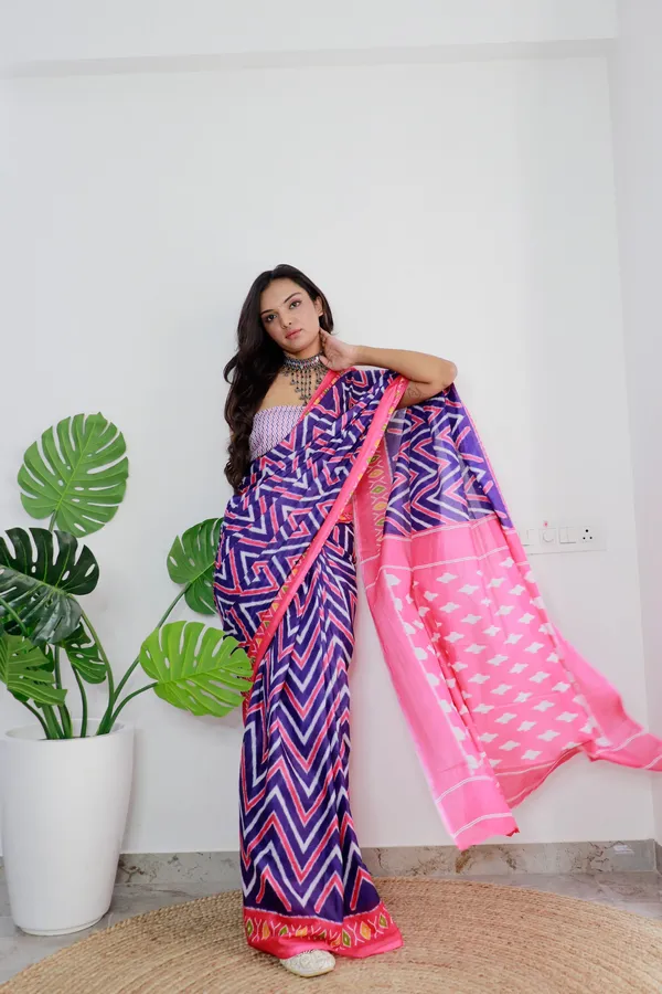 HANDICRAFT_WOMEN'S_Ikkat_PRINT_PURE_SOFT_COTTON_SAREE_WITH_BLOUSE_PIECE_With_Blouse_Piece